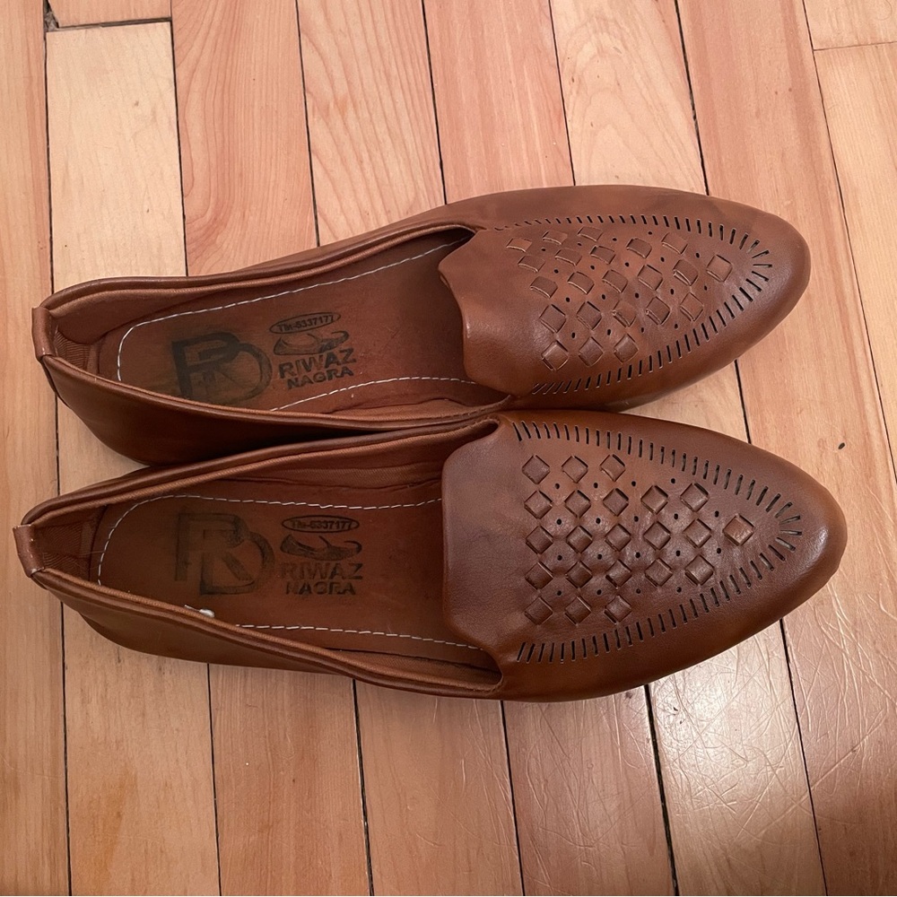 ⭐️Host Pick⭐️ Brown Camel leather loafers (size 11)